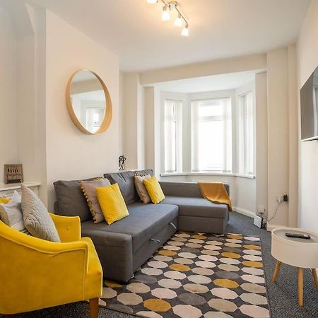 Cozy Townhouse, Walking Distance To Belfast City 외부 사진