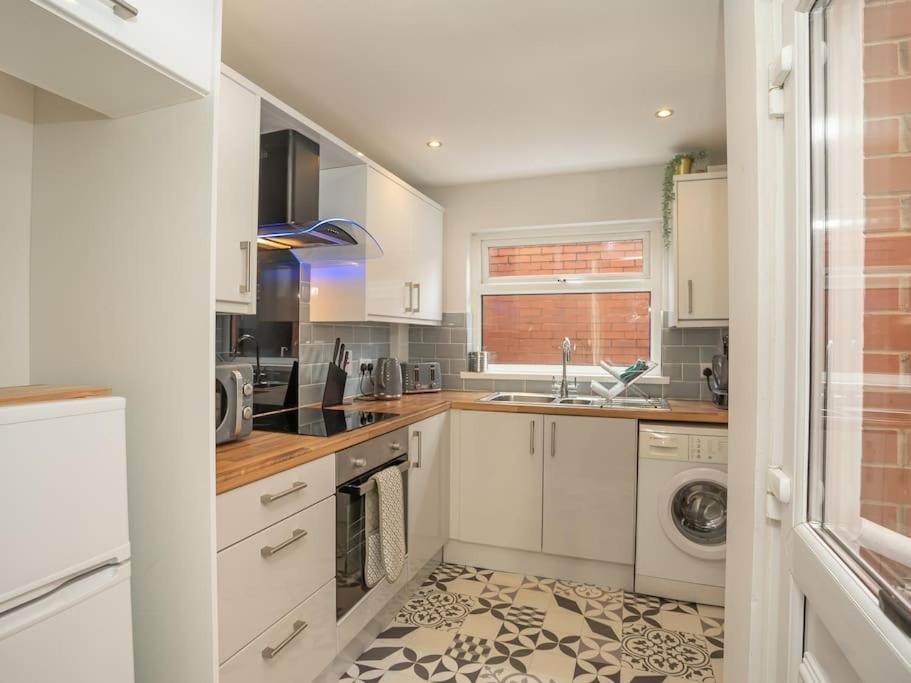 Cozy Townhouse, Walking Distance To Belfast City 외부 사진
