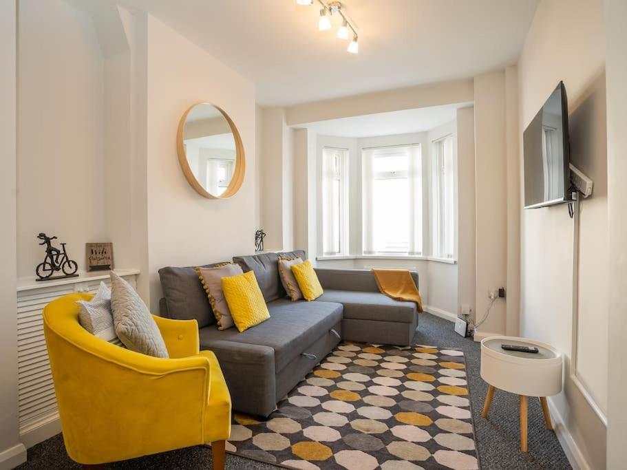 Cozy Townhouse, Walking Distance To Belfast City 외부 사진